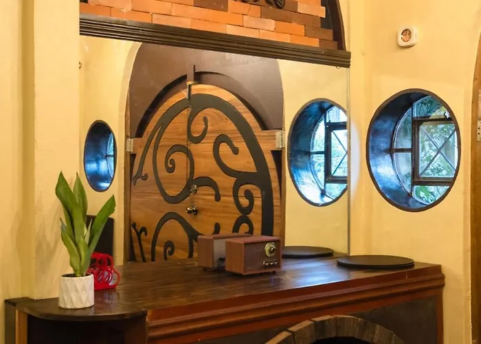 The Round Door - Lotr Themed House Near Maginhawa Quezon *
