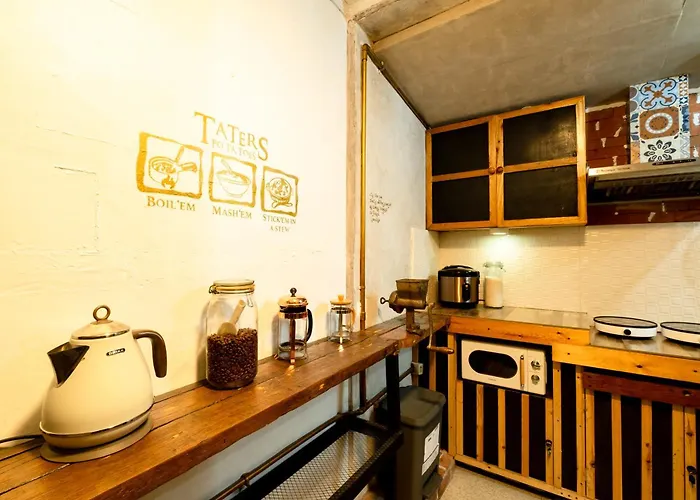 度假居 The Round Door - Lotr Themed House Near Maginhawa Quezon *