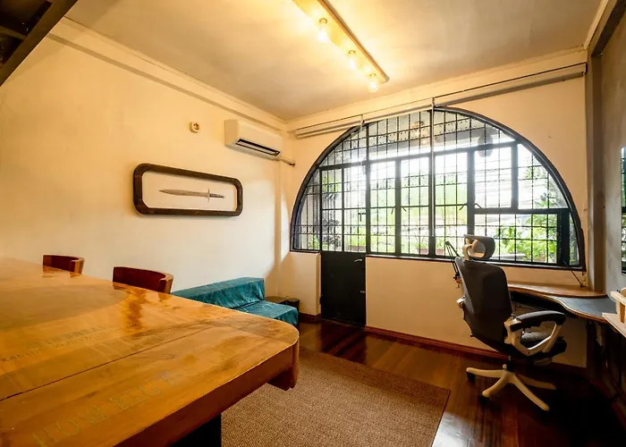 The Round Door - Lotr Themed House Near Maginhawa Quezon